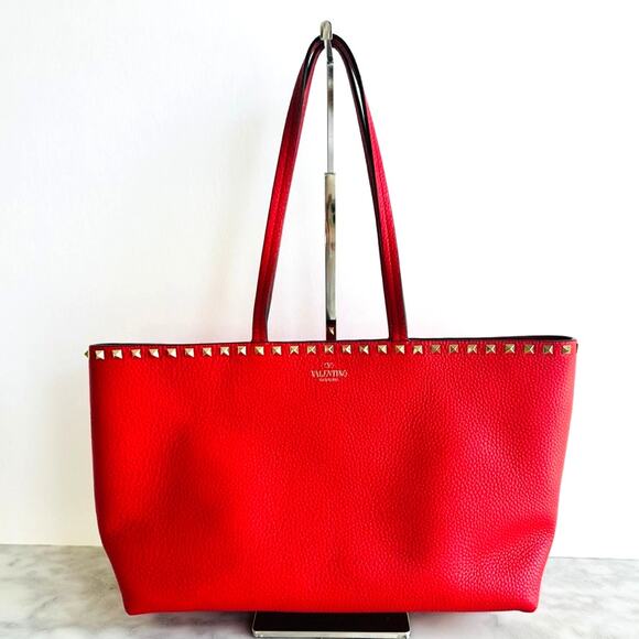 Valentino Garavani Trapeze Rockstud Shoulder Tote Red Grained Calfskin Leather - Picture 1 of 11